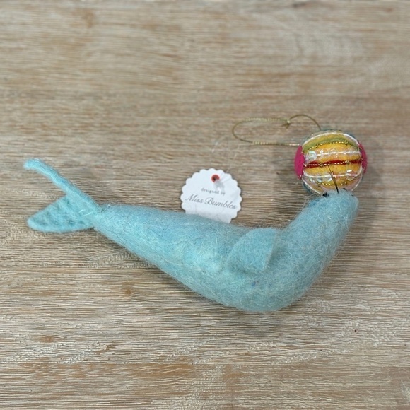 NWT Anthropologie Miss Bumbles Circus Fun Seal Ornament Rare Out of Stock - Picture 2 of 8